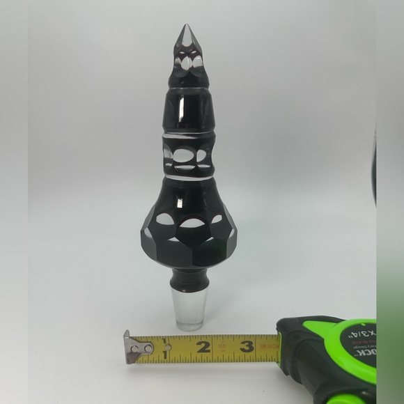 Bohemian Black Amethyst Cut to Clear Bottle Stopper. - Picture 4 of 6